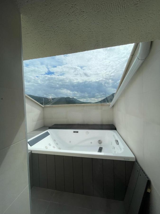 Hostal Restaurante Ibaisek Zudaire المظهر الخارجي الصورة